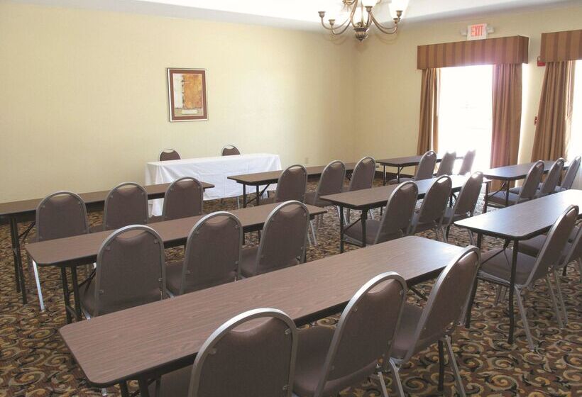 فندق La Quinta By Wyndham Orange