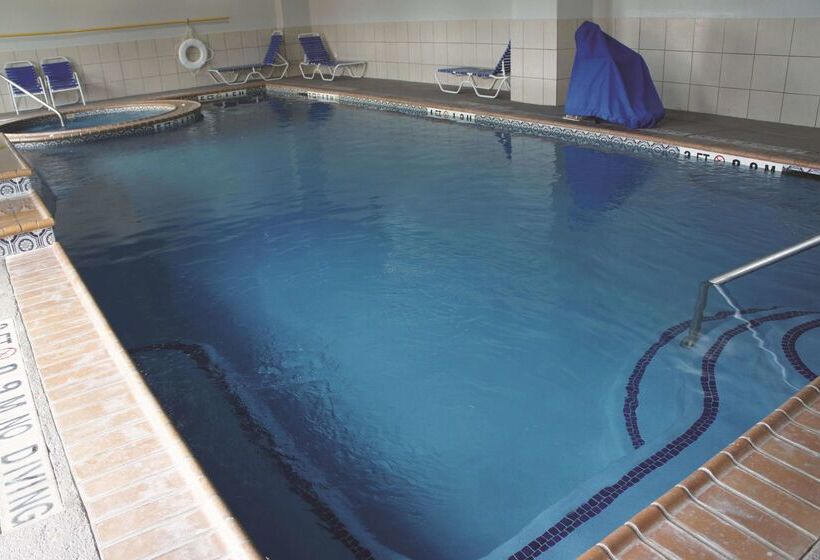 فندق La Quinta By Wyndham Orange