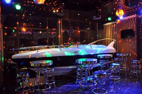 בית מלון כפרי Le Parker International