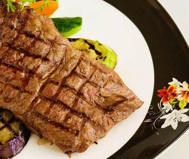 בית מלון כפרי Le Parker International