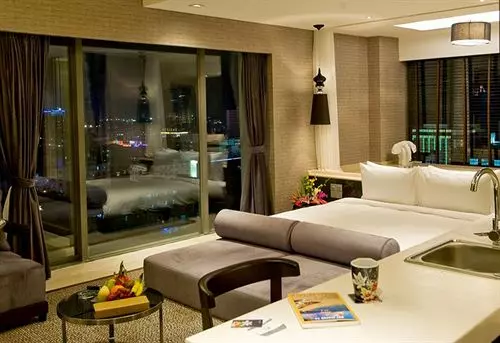 בית מלון כפרי Le Parker International