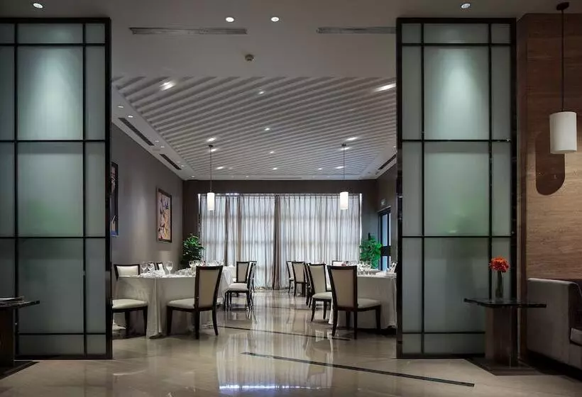 Отель Pullman Anshan Time Square