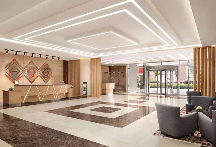 Отель Ramada By Wyndham Dubai Deira
