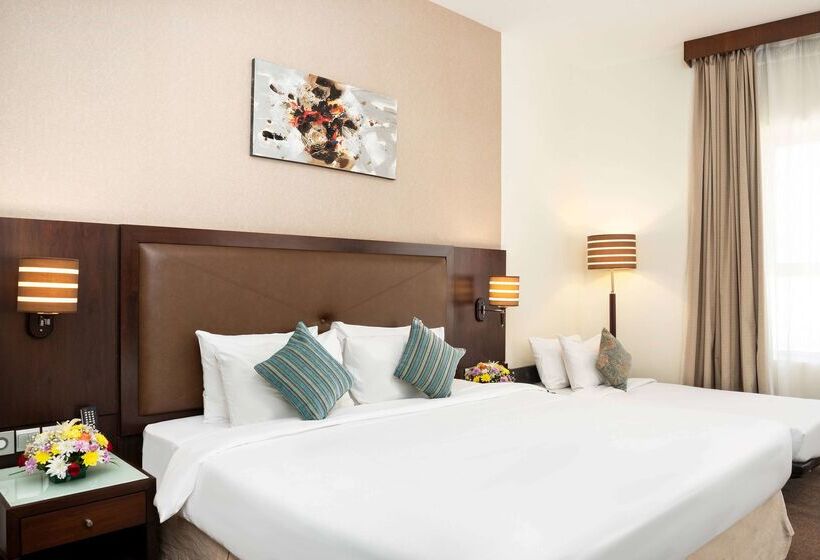 هتل Ramada By Wyndham Dubai Deira
