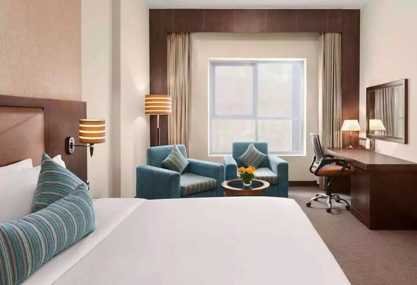 Отель Ramada By Wyndham Dubai Deira