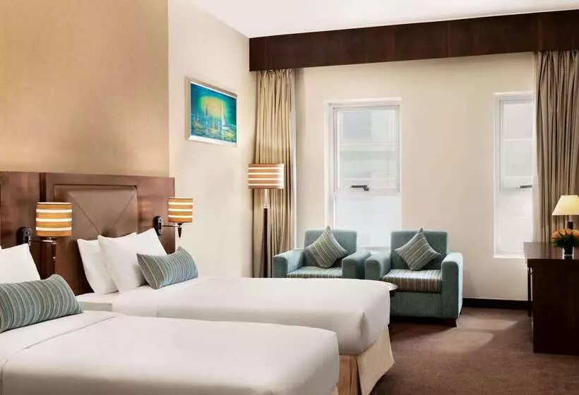Отель Ramada By Wyndham Dubai Deira