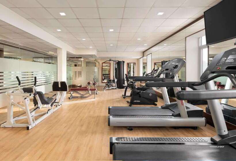 هتل Ramada By Wyndham Dubai Deira