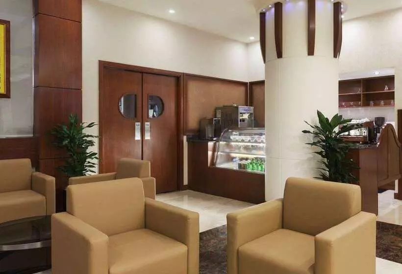 Отель Ramada By Wyndham Dubai Deira