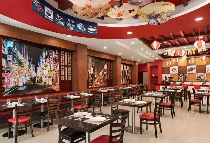 Отель Ramada By Wyndham Dubai Deira