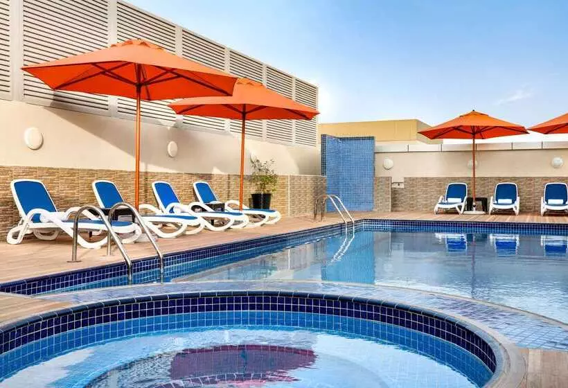 Отель Ramada By Wyndham Dubai Deira