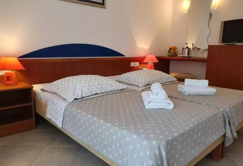 Hotel Tourist Settlement Brzet