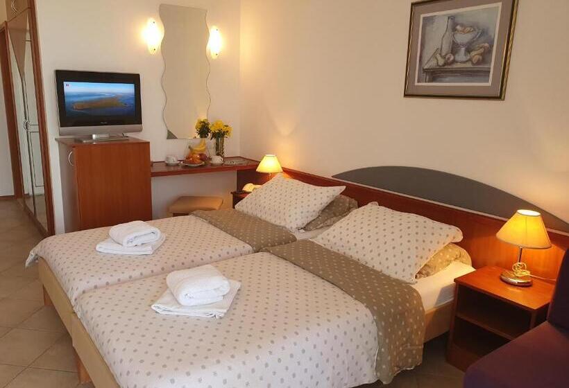 Hotell Tourist Settlement Brzet