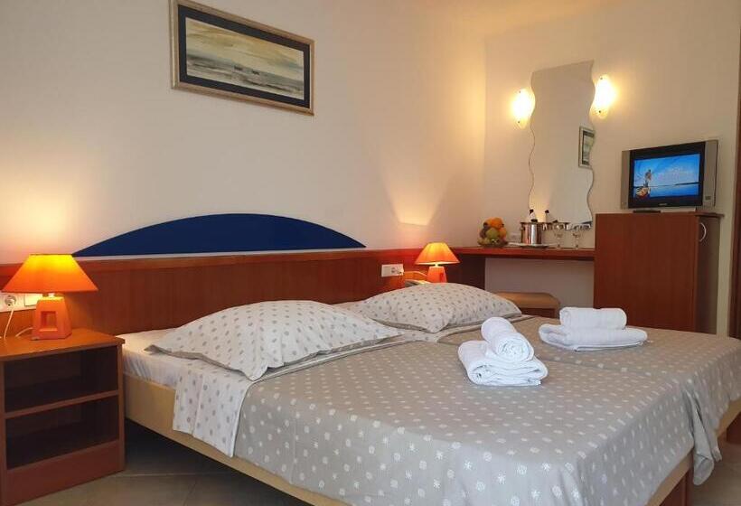 Hotell Tourist Settlement Brzet