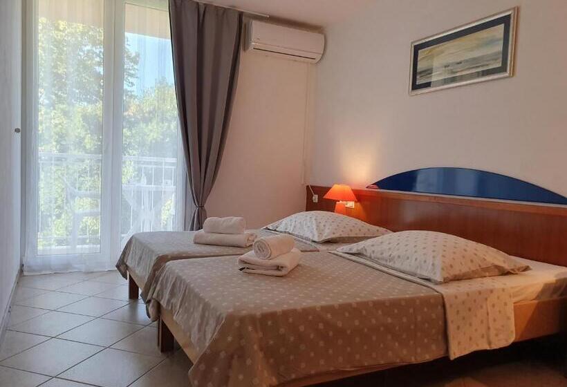 Hotell Tourist Settlement Brzet