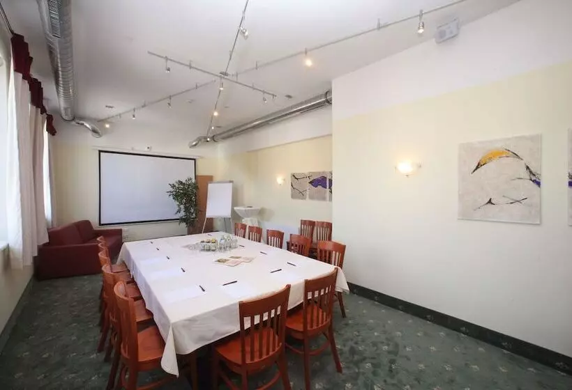 Vötter S Hotel In Kaprun Am Kitzsteinhorn Skibus Direkt