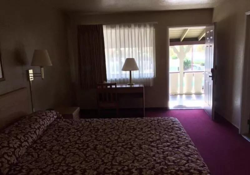 汽车旅馆  Vino Inn & Suites