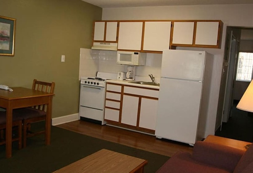 Affordable Suites Shelby