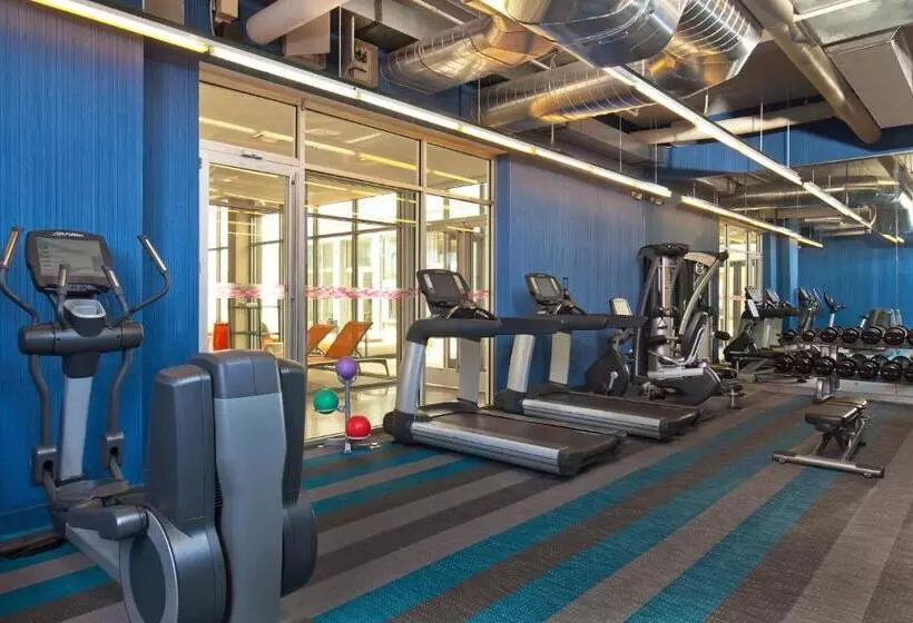 Отель Aloft Bolingbrook