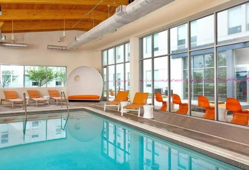 Отель Aloft Bolingbrook