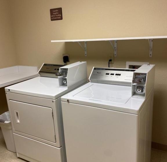 ホテル Americinn By Wyndham Anamosa