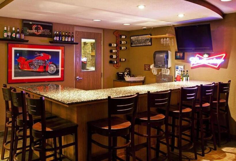 ホテル Americinn By Wyndham Anamosa