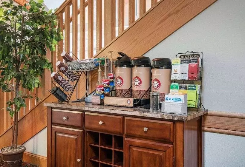 ホテル Americinn By Wyndham Anamosa