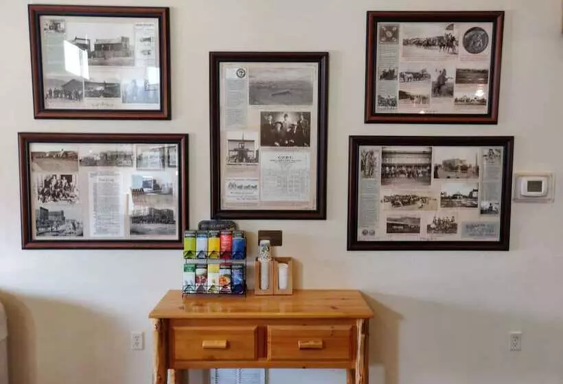 ホテル Cody Legacy Inn & Suites