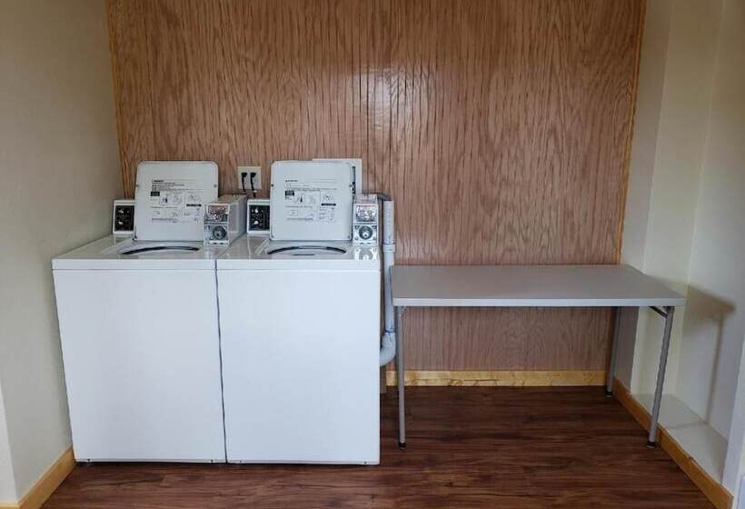 هتل Cody Legacy Inn & Suites