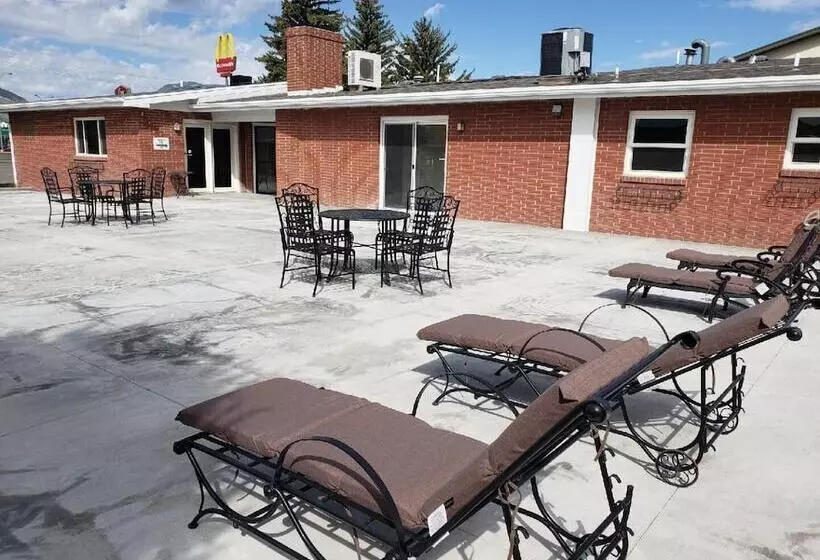 ホテル Cody Legacy Inn & Suites