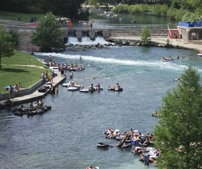 호텔 Courtyard By Marriott New Braunfels River Village