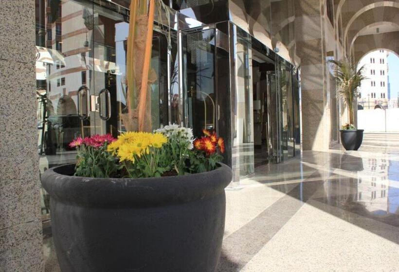 هتل Crowne Plaza Madinah, An Ihg