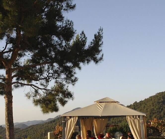 בית מלון כפרי Demetriou Paradisos Hills