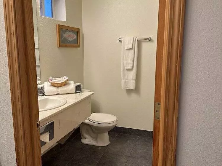 فندق Edgewater Inn Shady Cove