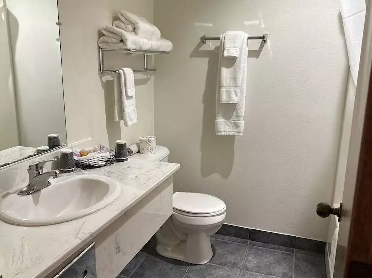 فندق Edgewater Inn Shady Cove