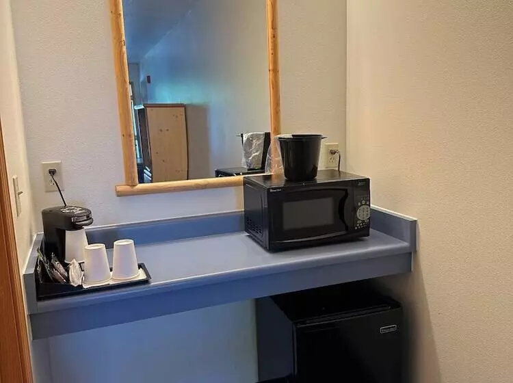 فندق Edgewater Inn Shady Cove