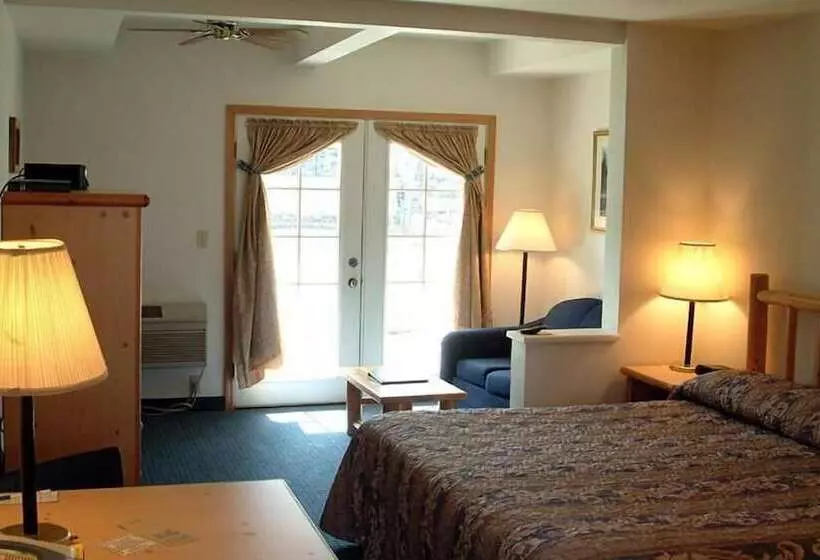 فندق Edgewater Inn Shady Cove