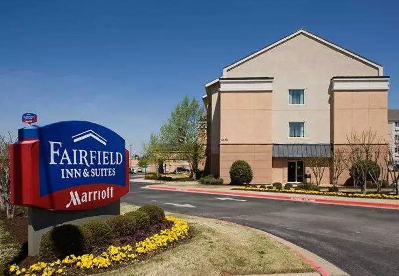 בית מלון כפרי Fairfield Inn & Suites By Marriott Rogers