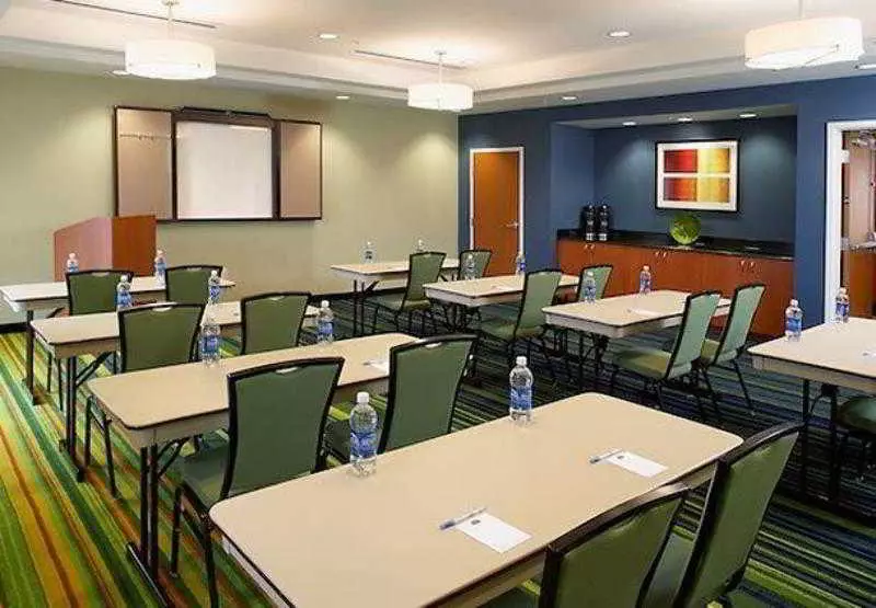 Otel Fairfield Inn & Suites By Marriott Cumberland