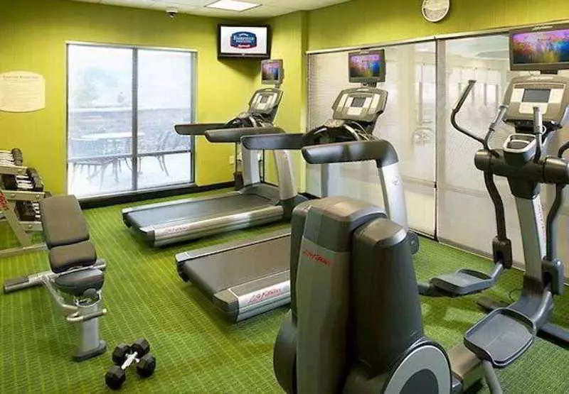 Otel Fairfield Inn & Suites By Marriott Cumberland