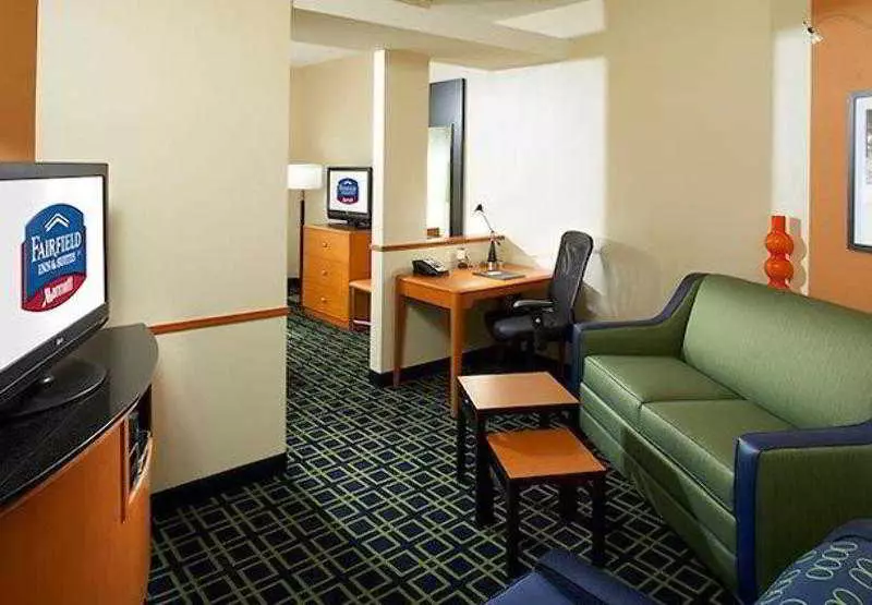 Otel Fairfield Inn & Suites By Marriott Cumberland