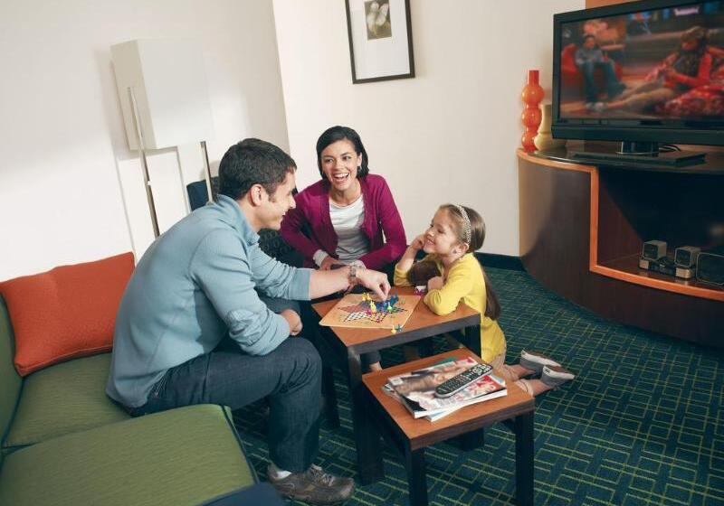 Отель Fairfield Inn & Suites By Marriott Texarkana