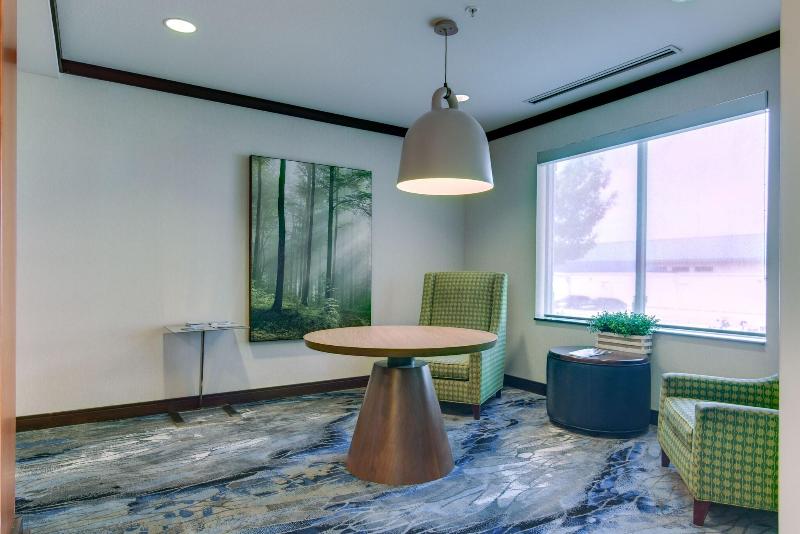 Отель Fairfield Inn & Suites By Marriott Texarkana