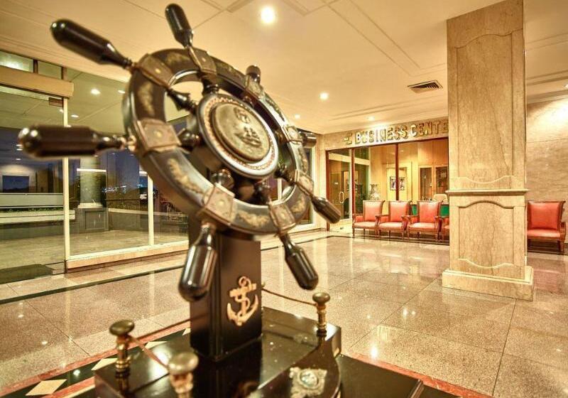 Istana Nelayan Hotel & Convention Powered By Archipelago