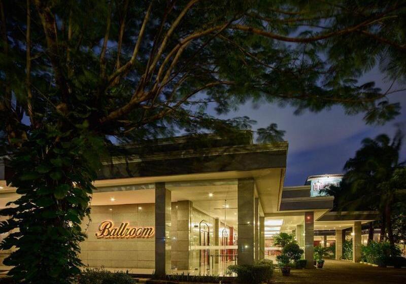 Istana Nelayan Hotel & Convention Powered By Archipelago