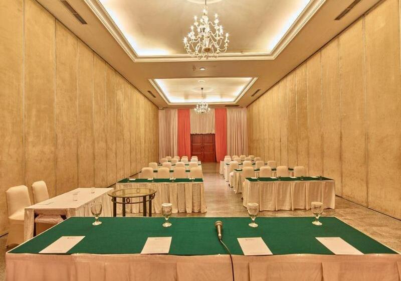 Istana Nelayan Hotel & Convention Powered By Archipelago