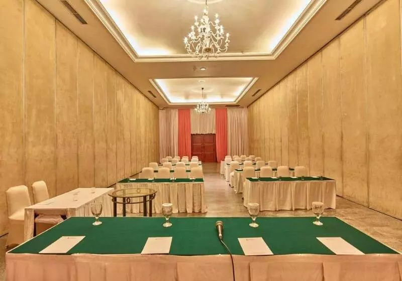 Istana Nelayan Hotel & Convention Powered By Archipelago