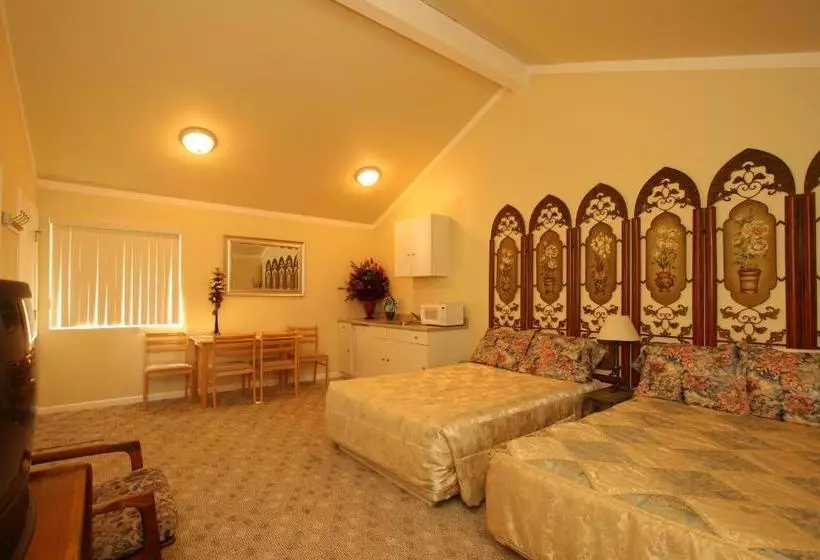 호텔 Monterey Fireside Lodge