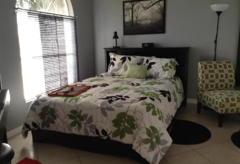 ホテル Paradise Cove at Lemon Bay