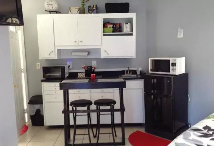 ホテル Paradise Cove at Lemon Bay