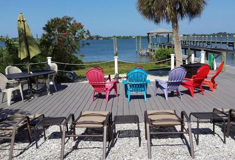 ホテル Paradise Cove at Lemon Bay